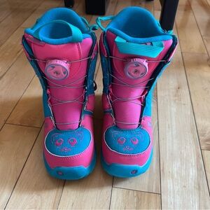 Burton Kids' Vibrant Pink and Blue snowboarding Boots